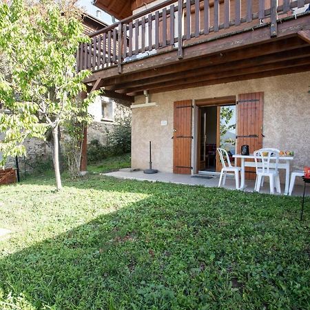 Le Mont Guillaume - 1 Chambre Terrasse Et Jardin Apartment Saint-André-dʼEmbrun Bagian luar foto